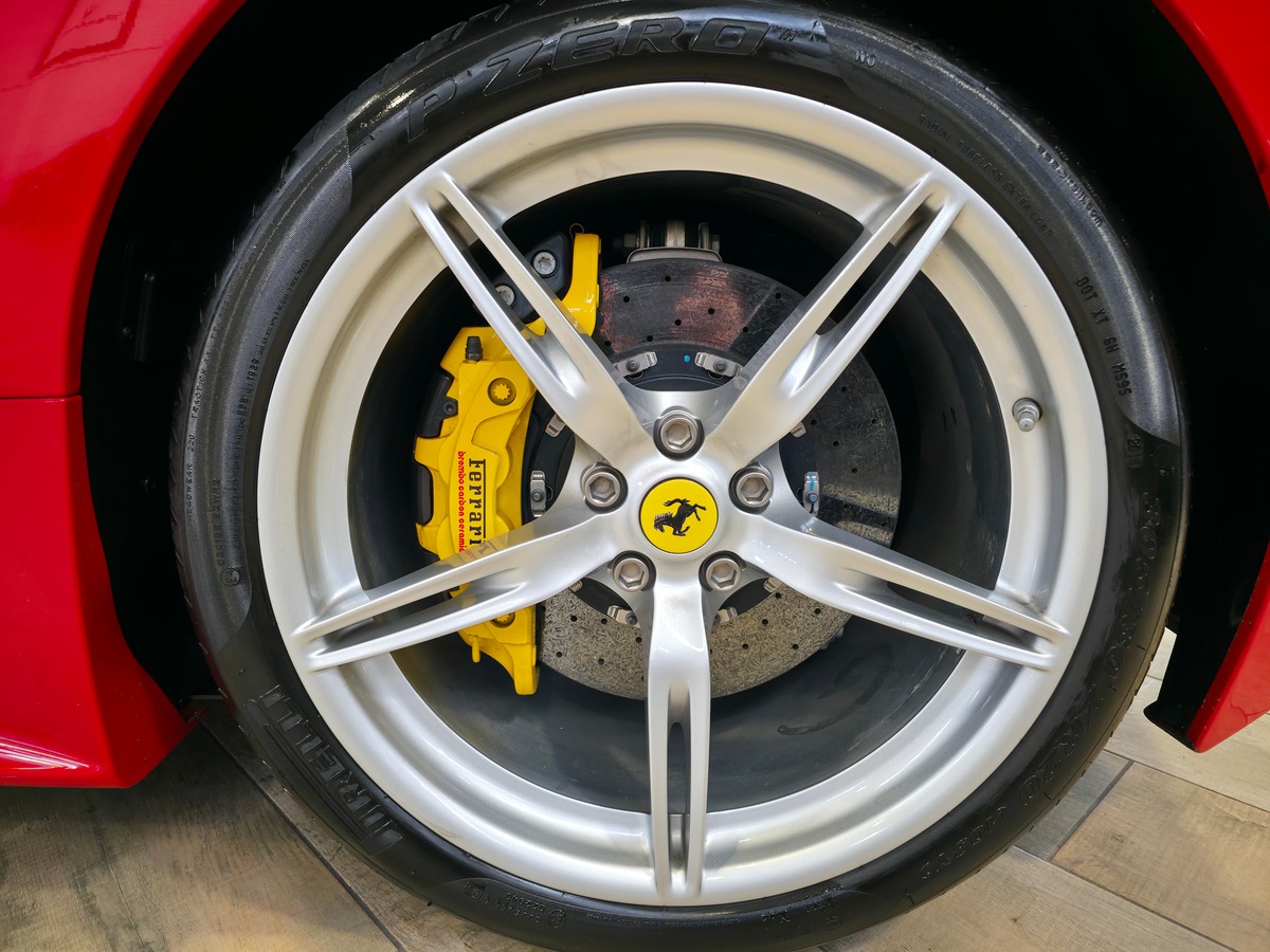 Ferrari 458 SPECIALE 4.5 605 ORIGINE FRANCE // ROSO CORSA /  BANDES NART / HARNAIS A
