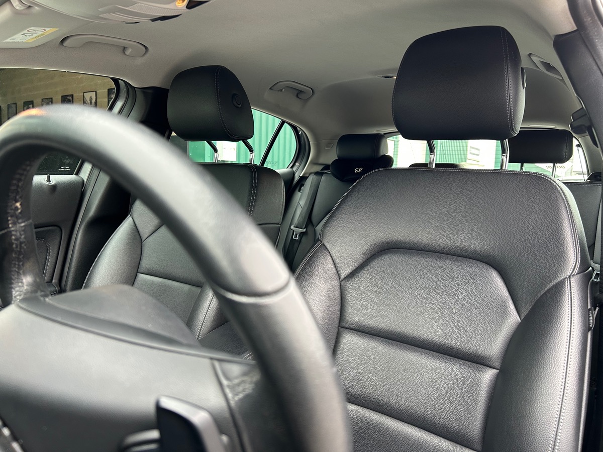 Mercedes Benz GLA 180