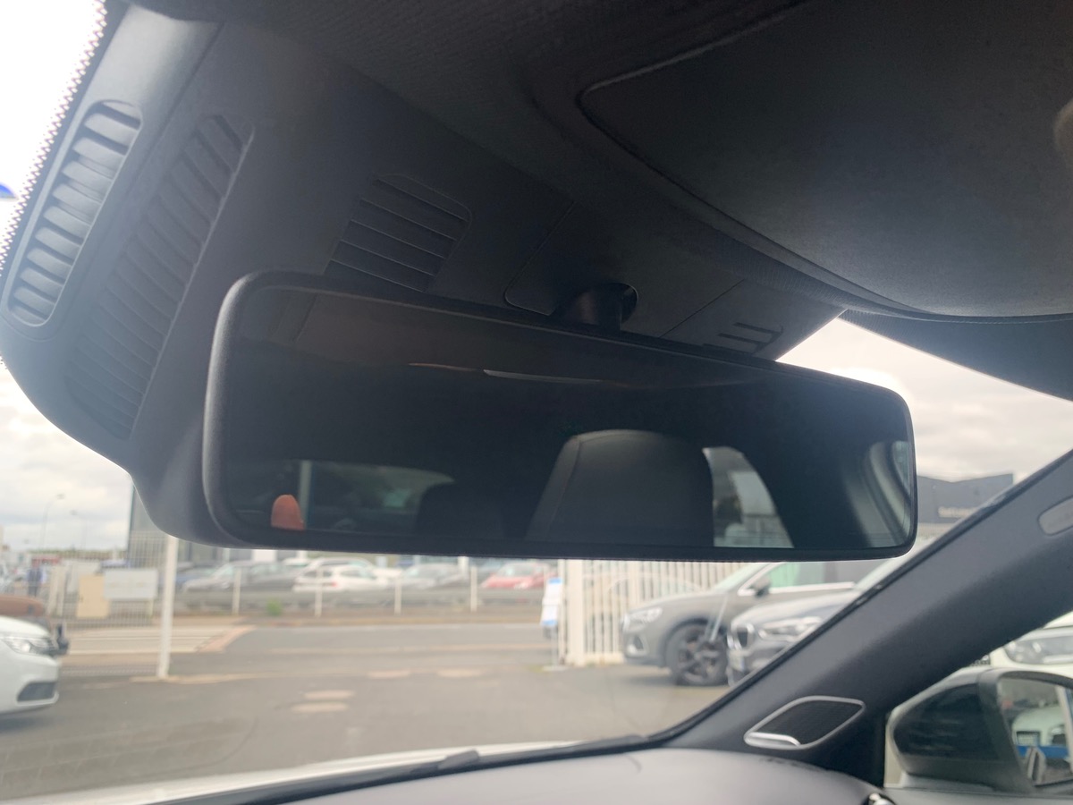 Mercedes-Benz Classe A 225 ch | AMG LINE | Toit ouvrant panoramique | Eclairage d'Ambiance | 4 MATIC