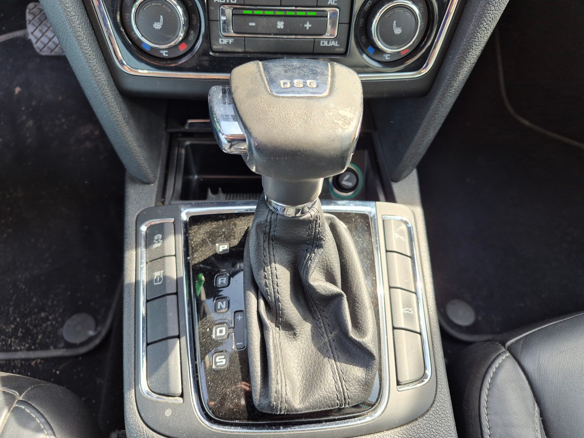 Skoda Superb Combi II 2.0 TDI 170 CR FAP PRAHA DSG