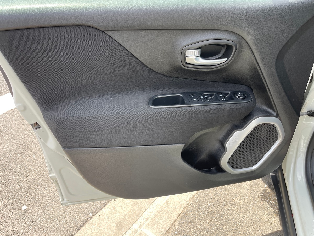 Jeep Renegade 1.6 E-TROC 110ch