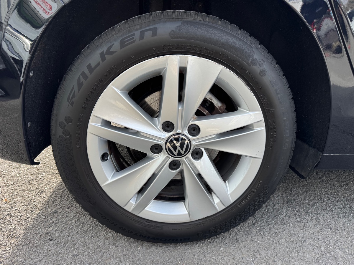 Volkswagen Golf 1.0 eTSI 110 DSG7 Life Business