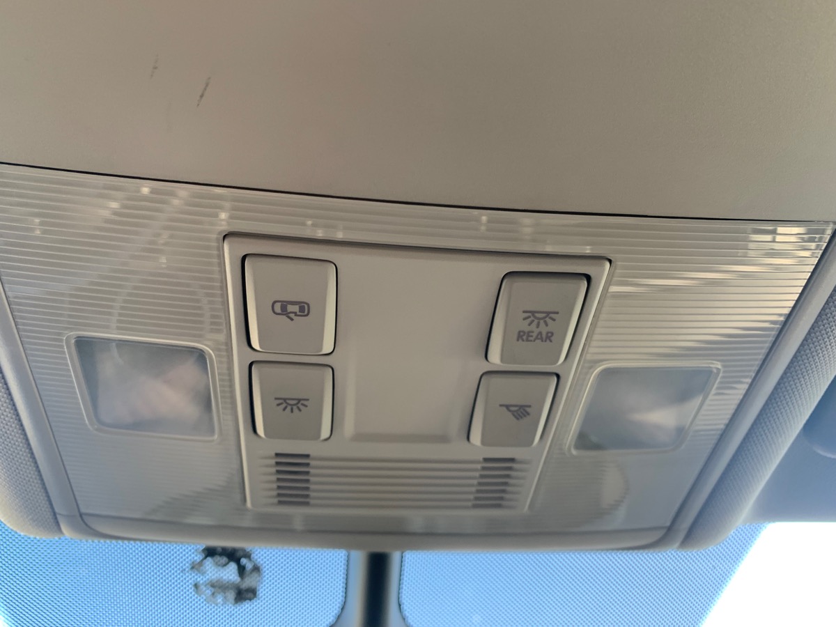 Volkswagen Touran 110 ch | 7 Places | Attelage | GPS | Radar de Stationnement Avant et Arriére