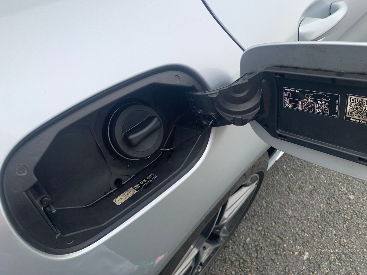 Mercedes-Benz Classe C IV (2) 200 Amg Line | 184 ch |  9G-TRONIC | Caméra recul | Sièges avant sport