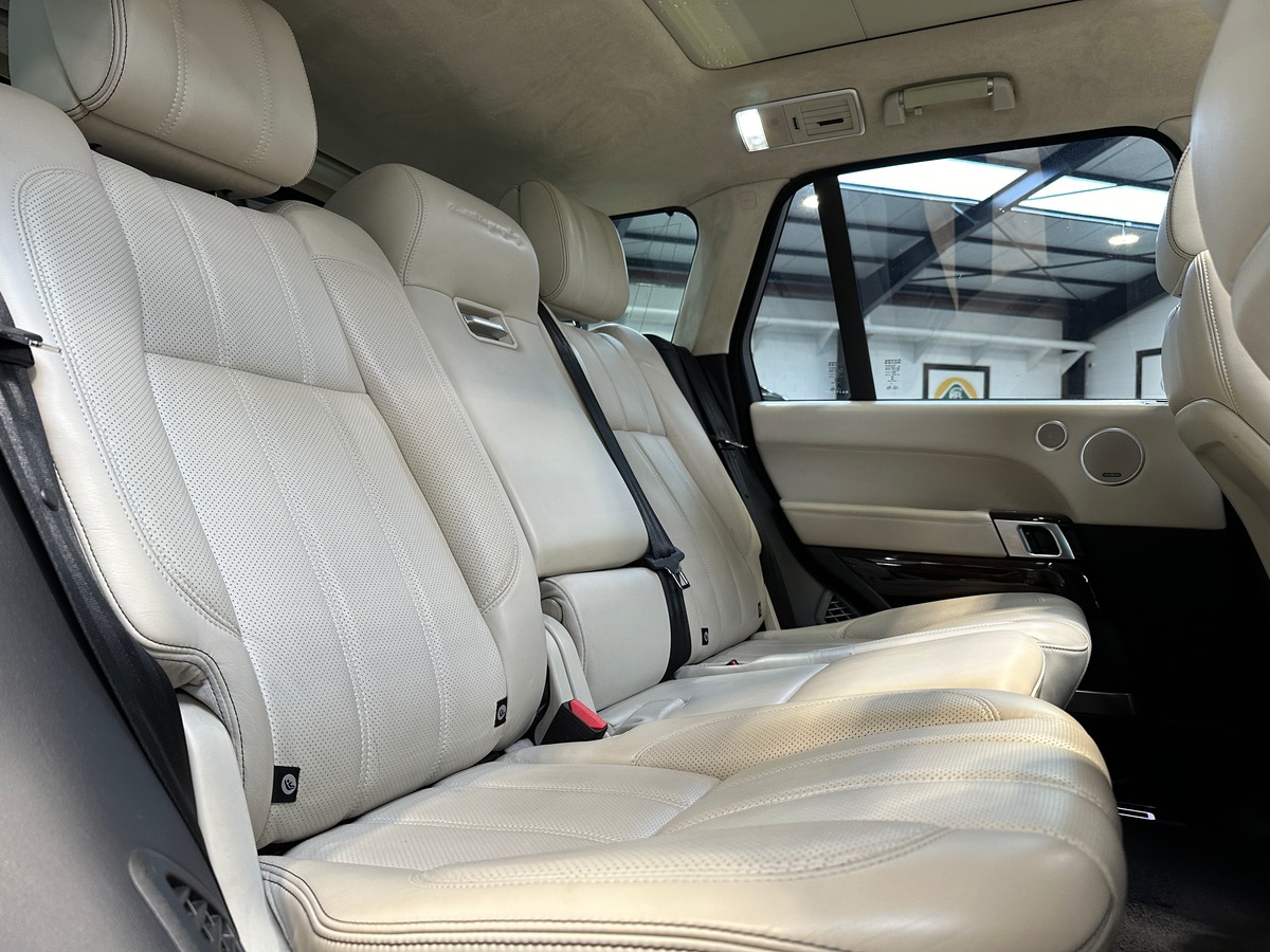 Land-Rover Range Rover SDV8 Vogue 4.4 L 339 ch Autobiography
