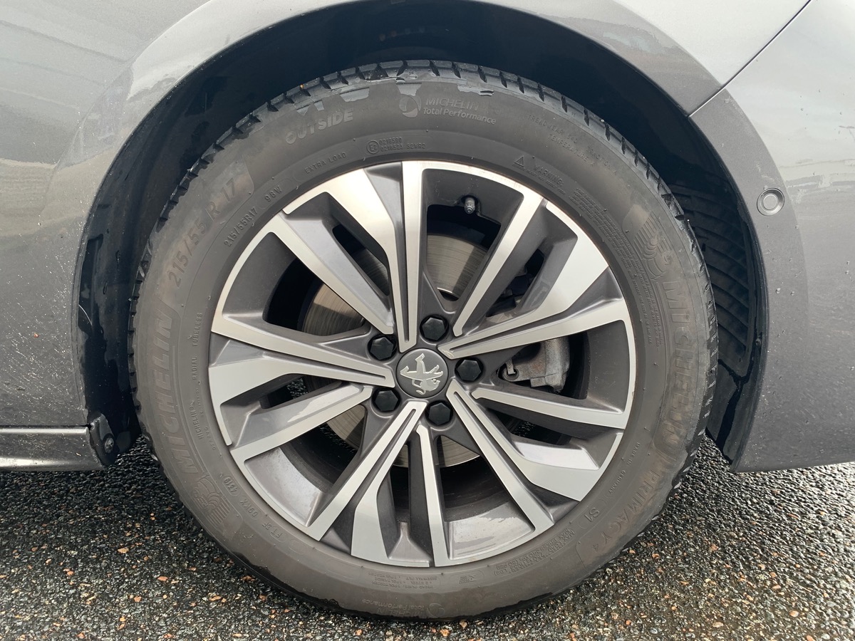 Peugeot 508 SW 130 ch | ALLURE | Caméra de recul | Mirror Screen | Système contrôle des angles morts