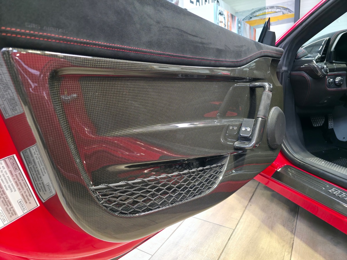 Ferrari 458 SPECIALE 4.5 605 ORIGINE FRANCE // ROSO CORSA /  BANDES NART / HARNAIS A