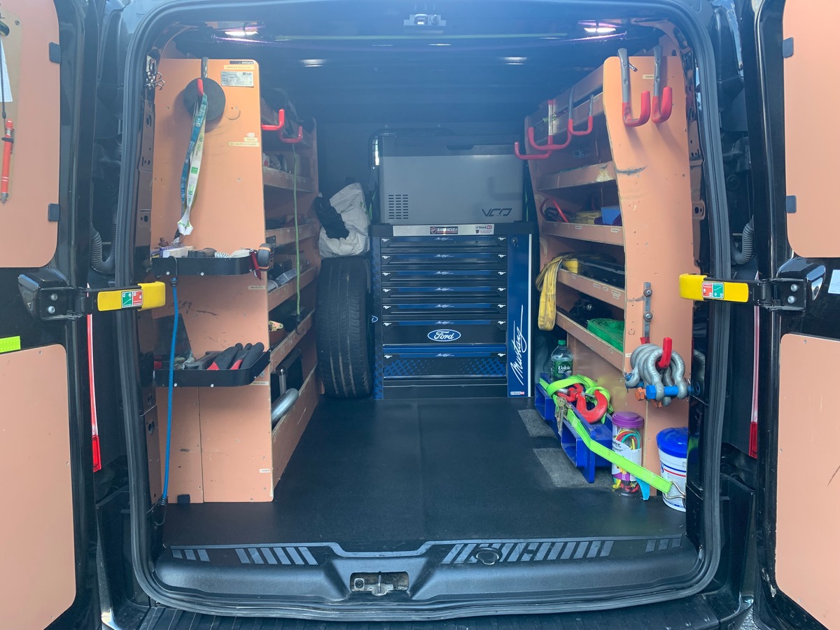 Ford TRANSIT CUSTOM 170 ch | 5 Places | TVA Récupérable