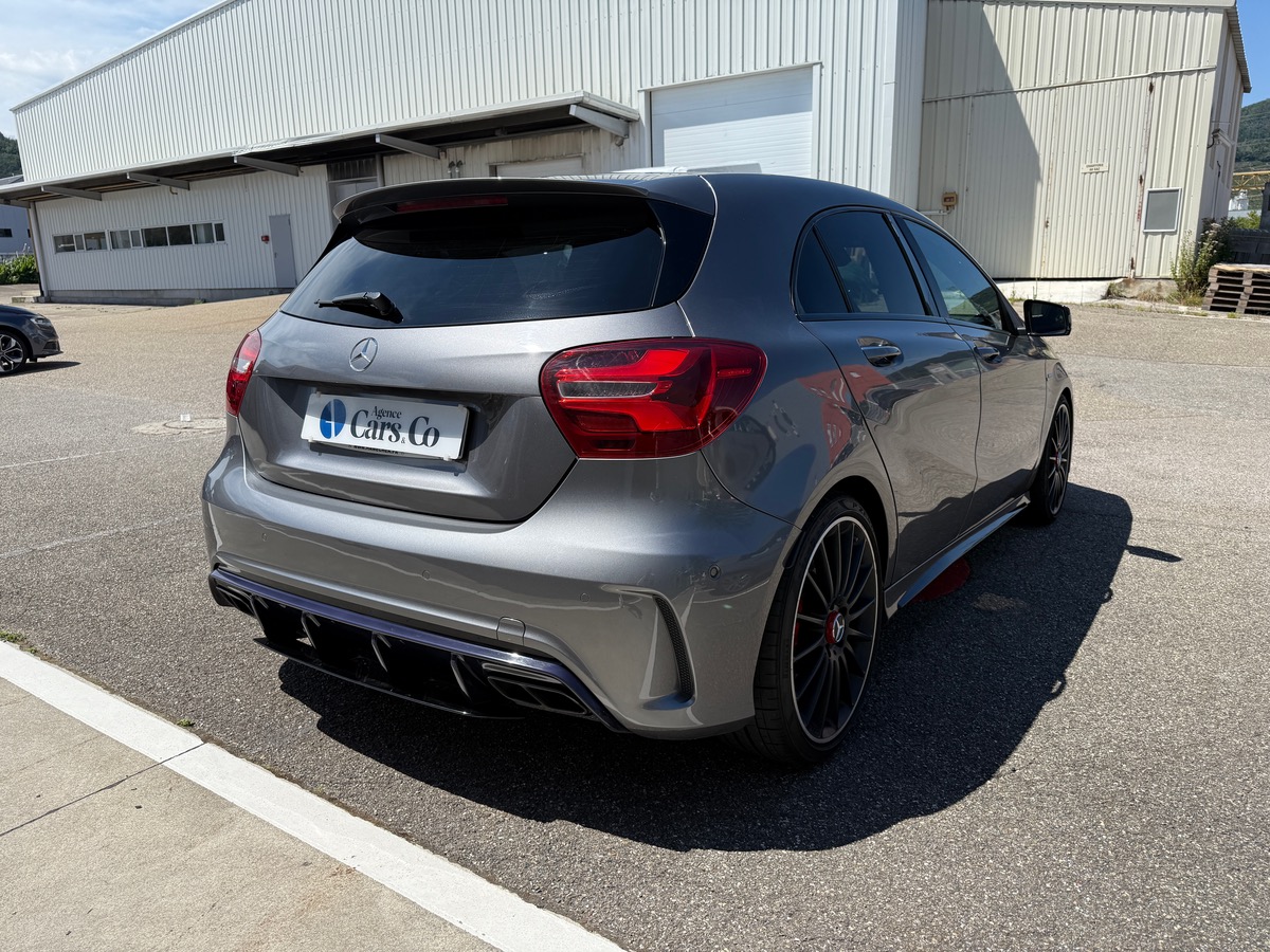 Mercedes-Benz A 45 AMG 4MATIC 2.0L 381cv 7G-DCT, Échappement performance, Suspension pilotée
