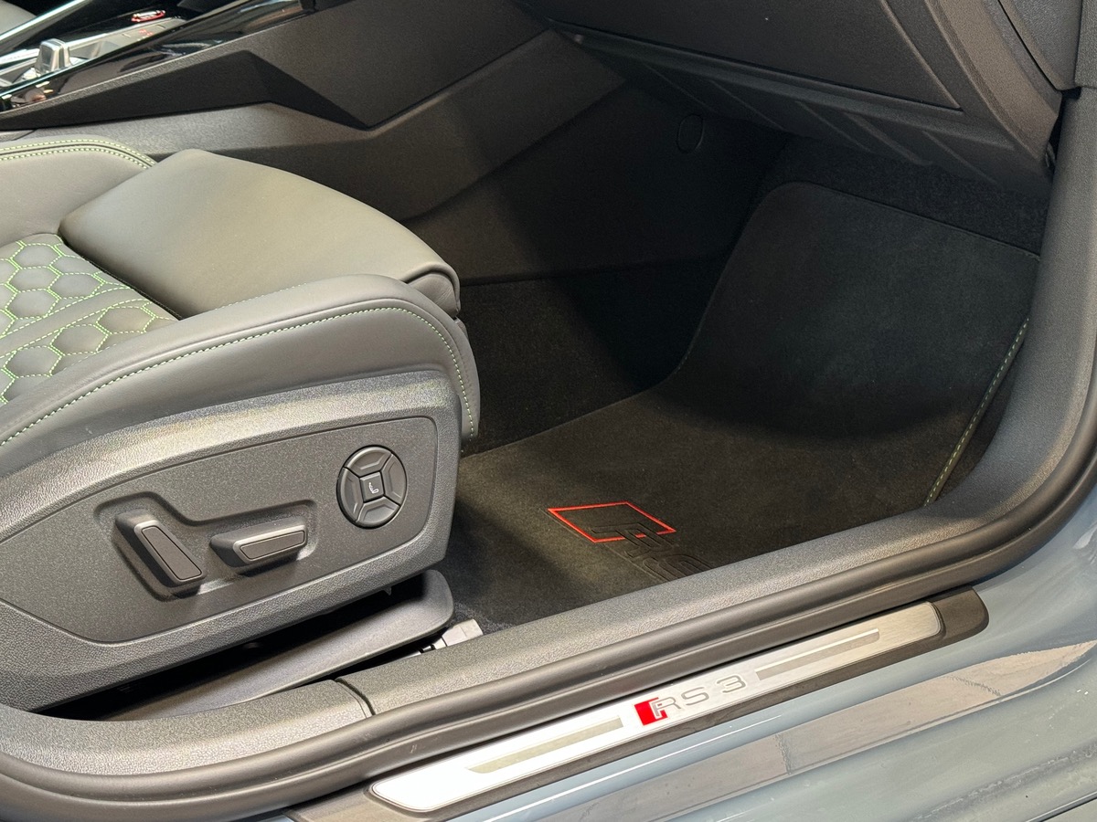 Audi RS3 Sportback 2.5 TFSI QUATTRO 400CH FULL GRIS KEMORA TO/CÉRAMIQUE/CAM PAS DE MALUS