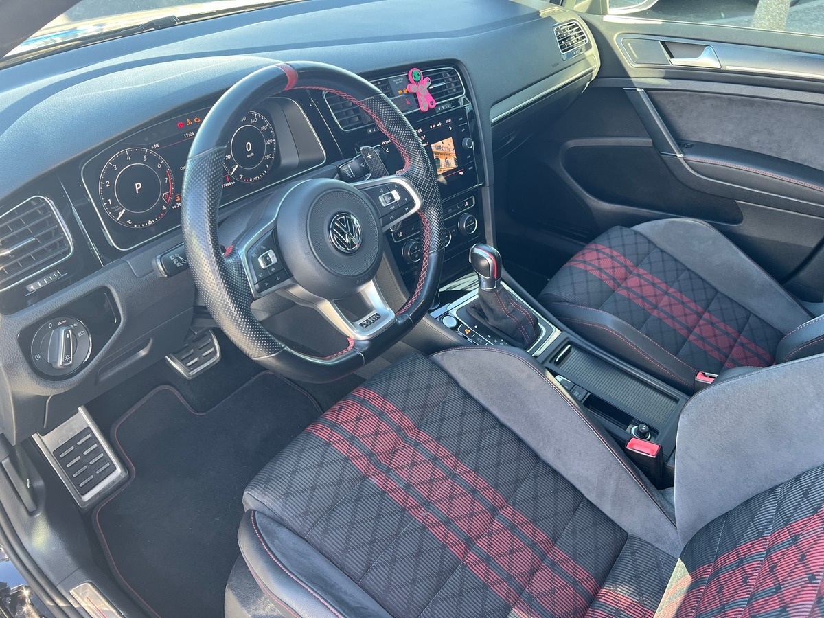 Volkswagen Golf GTI TCR | Stage 1 | Régulateur | Sièges chauffants | GPS | Ligne compléte Akrapovic