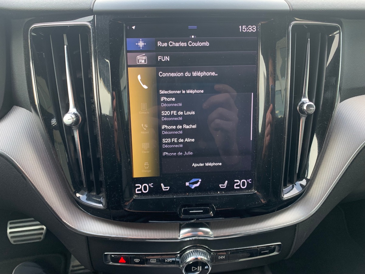 Volvo XC60 197 ch | R-design | Châssis Sport | Jantes Alu 21'' | Sièges Sport | Coffre électrique