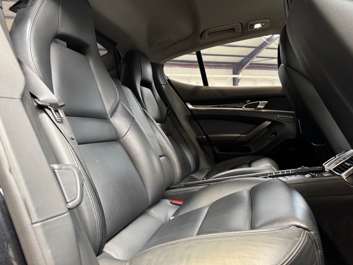 Porsche Panamera 4S V8 400CV PDK FR TO/CHRONO/PDLS/ATTELAGE ENTRETIENS COMPLET CONSTRUCTEUR