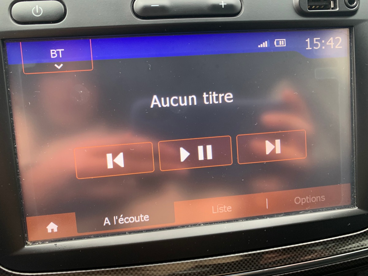 Dacia Sandero 90 ch | Lauréate | Phase 2 | GPS | Régulateur de vitesse | Climatisation | Bluetooth