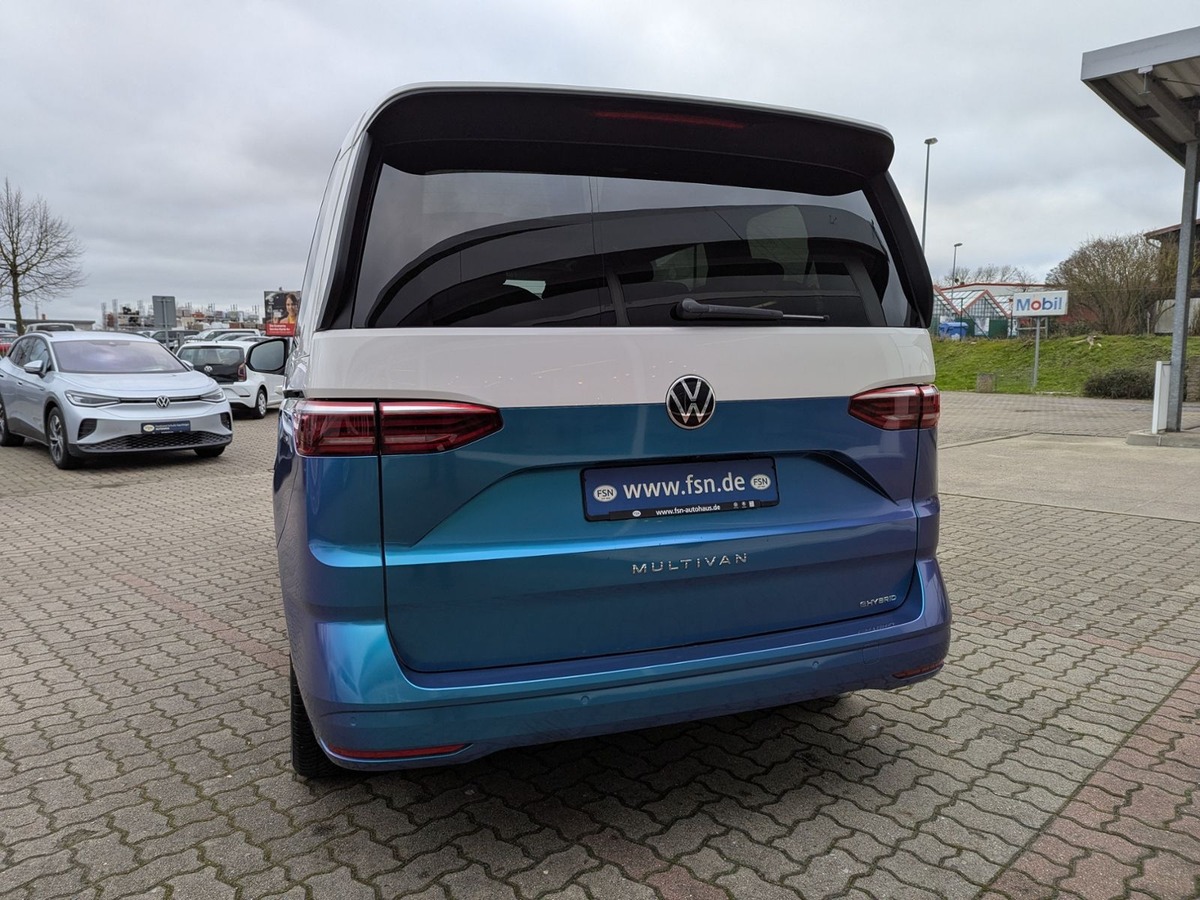 Volkswagen Multivan VII (T7) 1.4 eHybrid 218ch Life Court DSG6