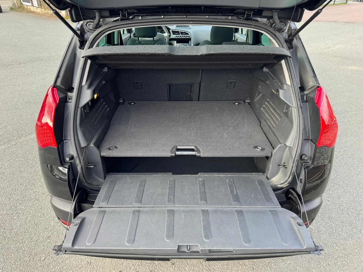 Peugeot 3008 1.6 HDi 115cv Allure - Attelage - Garantie