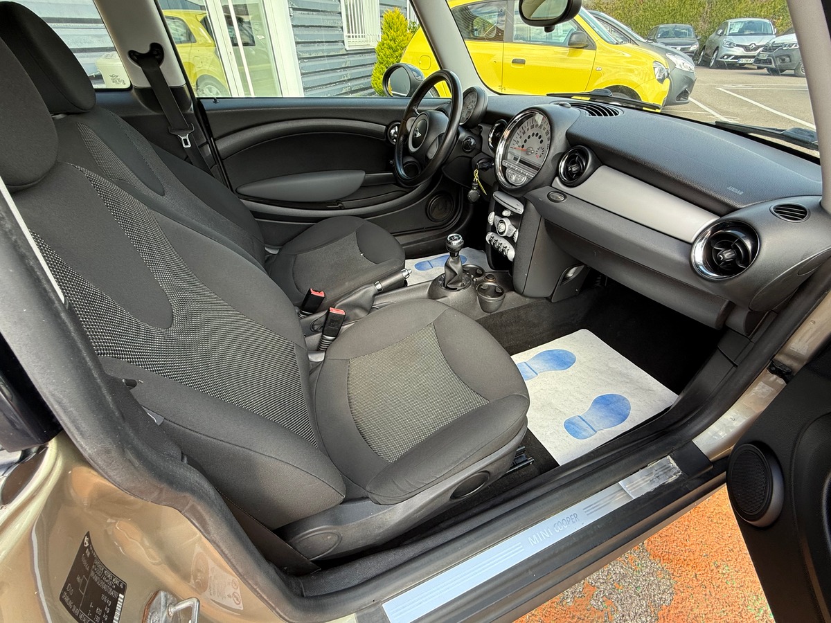 Mini Cooper 1.6 i 120 ch CLASSIQUE