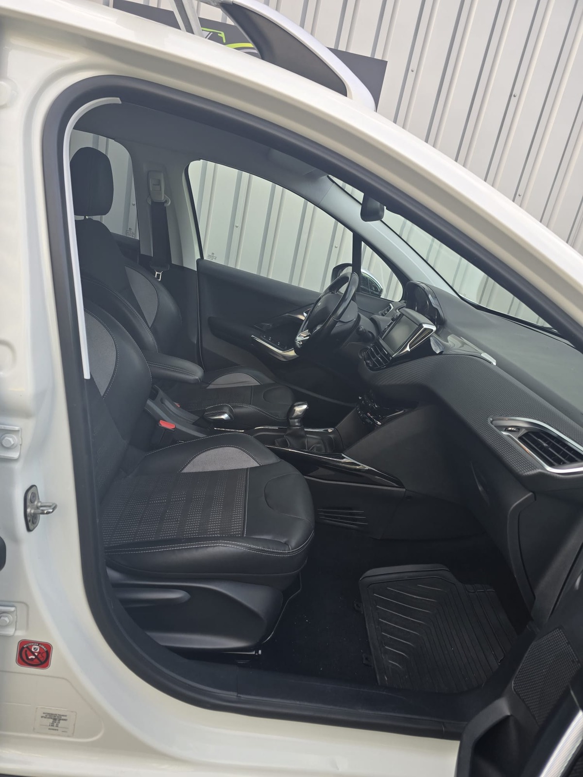 Peugeot 2008 1.2 Pure tech 110cv Finition Allure