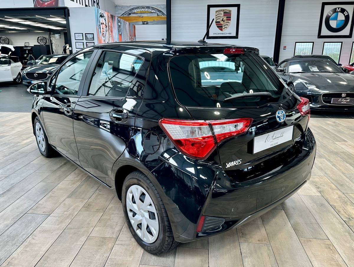 Toyota Yaris III (2) Hybrid 100H Dynamic 5P BVA a