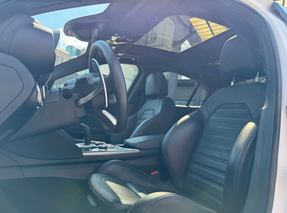 Alfa Romeo Giulia 2.0 TB 280ch Veloce Q4 AT8 Toit ouvrant Harman-Kardon