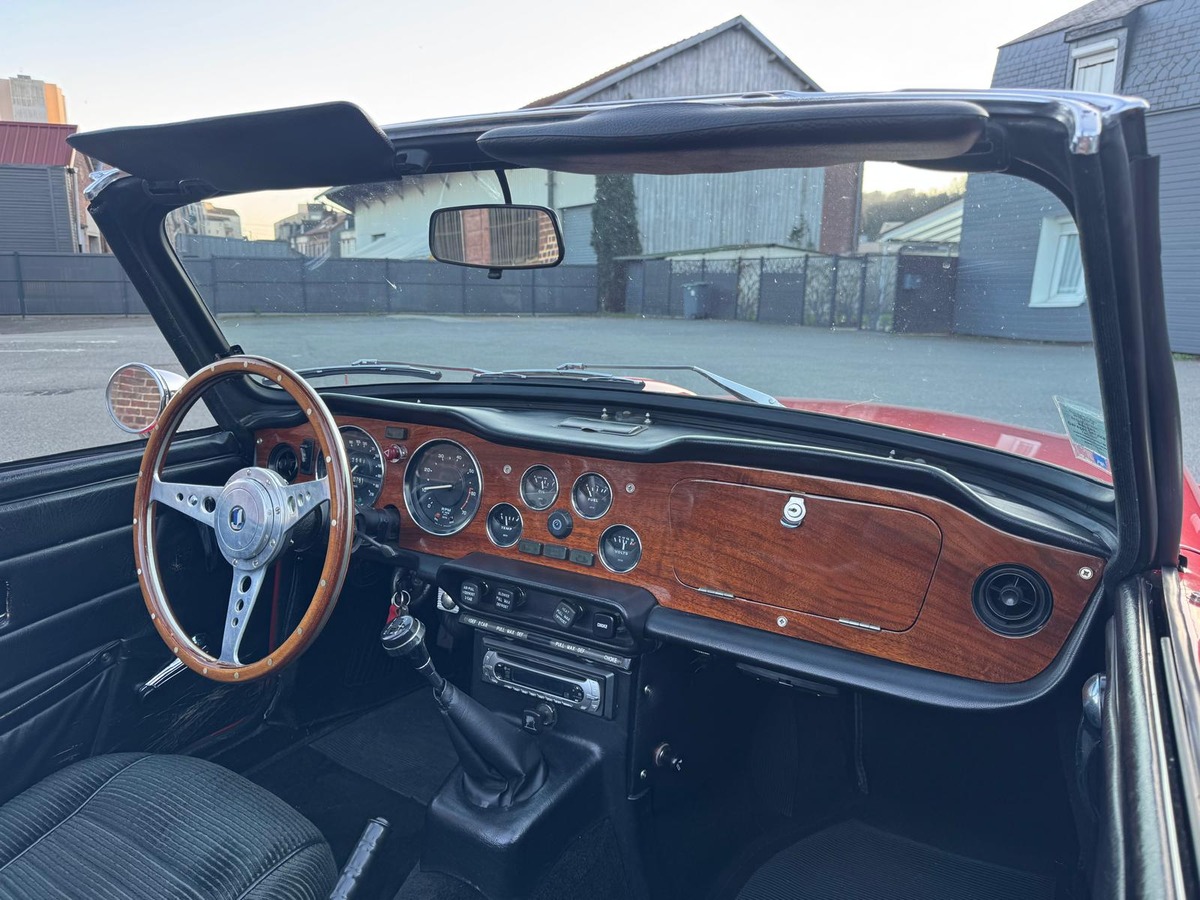 Triumph TR 6 Overdrive cabriolet 1976 - conduite à gauche