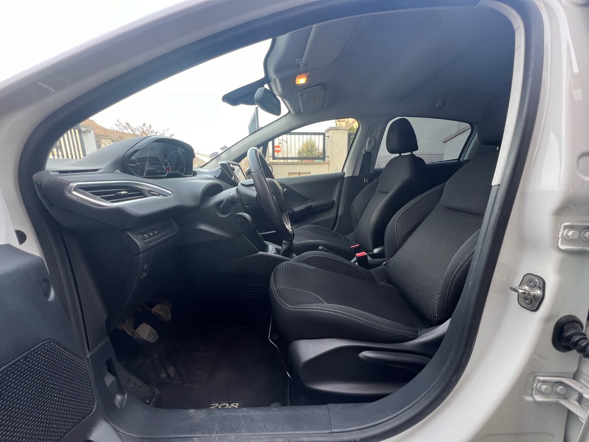 Peugeot 208 Phase 2 Allure 1.2 Puretech 110