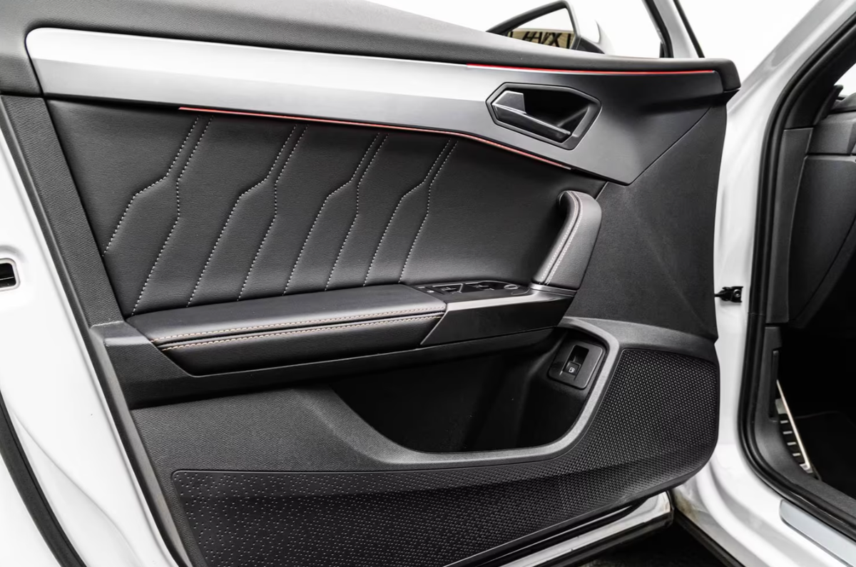 Cupra Formentor 1.4 e-HYBRID 245ch VZ DSG6/Toit ouvrant/Matrix/Caméra