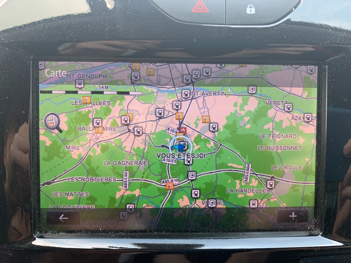 RENAULT Clio IV 200 ch | RS | Caméra recul | Régulateur vitesse | GPS | Bluetooth | Palettes volant