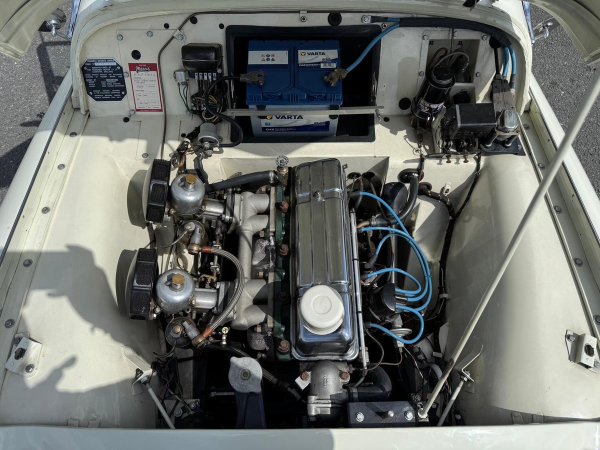 Triumph TR 3 "Petite bouche" 2.0 100cv 1957