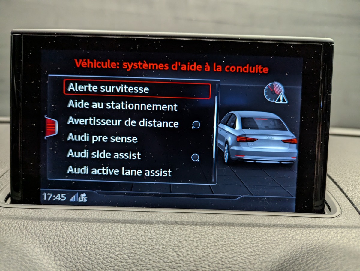 Audi A3 1.4 TFSI 150 S tronic 7 Design Luxe LIMOUSINE SEDAN