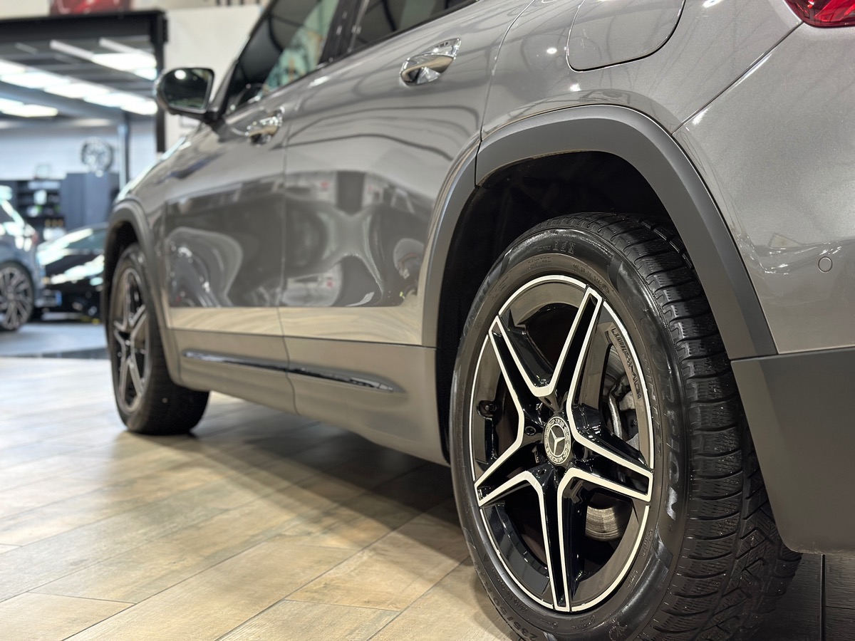 Mercedes-Benz GLB 220 d 190 AMG LINE 4MATIC 220d - 1ère Main / 7 places / TOIT PANO / HIFI BURMESTER
