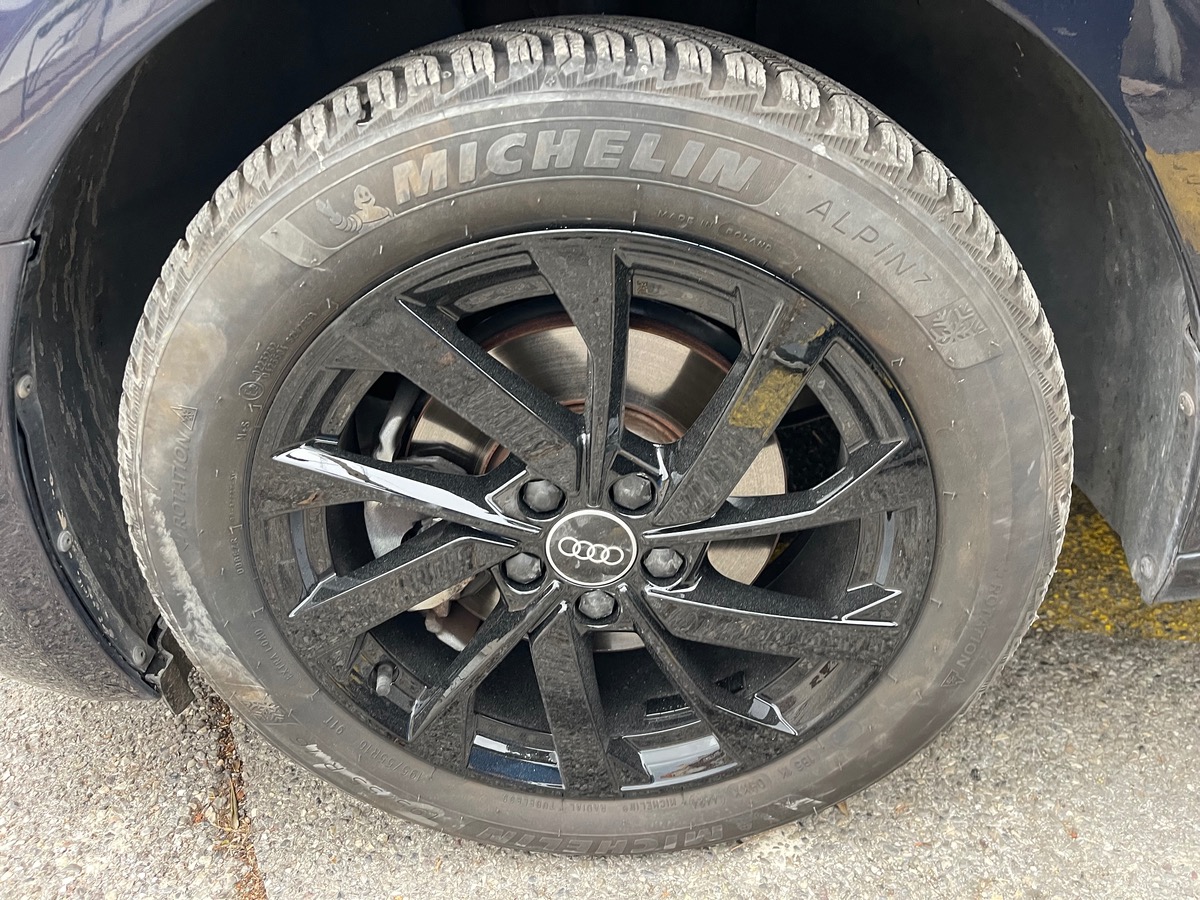 Audi A1 30 TFSI 1.0 110 CV / Jantes Noir /  S-Tronic7 / Carplay / Virtual /