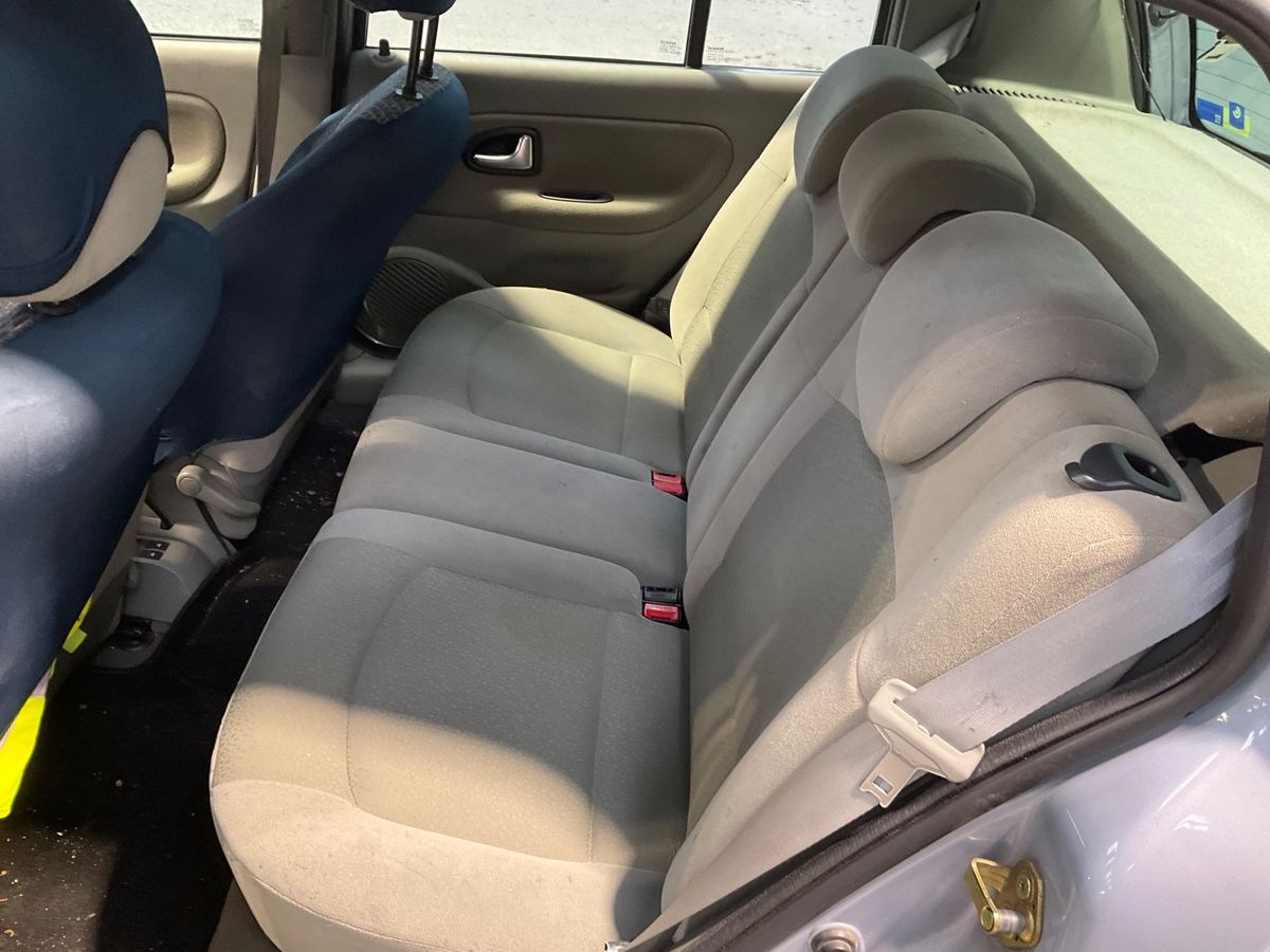 RENAULT Clio 1.4 95 CV Privilege Luxe CLIM