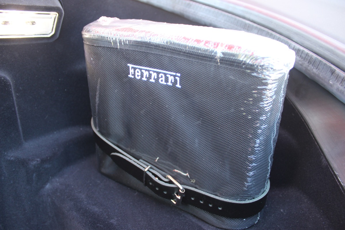 Ferrari F8 Tributo COUPE 3.9 DCT V8 BiTurbo 720 ch 1ère MAIN  ROSSO SCUDERIA - ORIGINE FRANCE