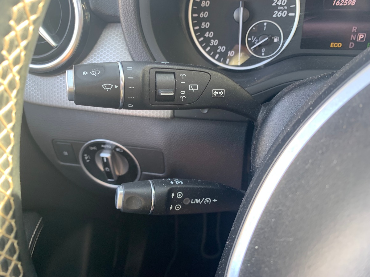 Mercedes-Benz Classe B 136 | Sport | Toit panoramique | Caméra recul | Régulateur | GPS | Attelage