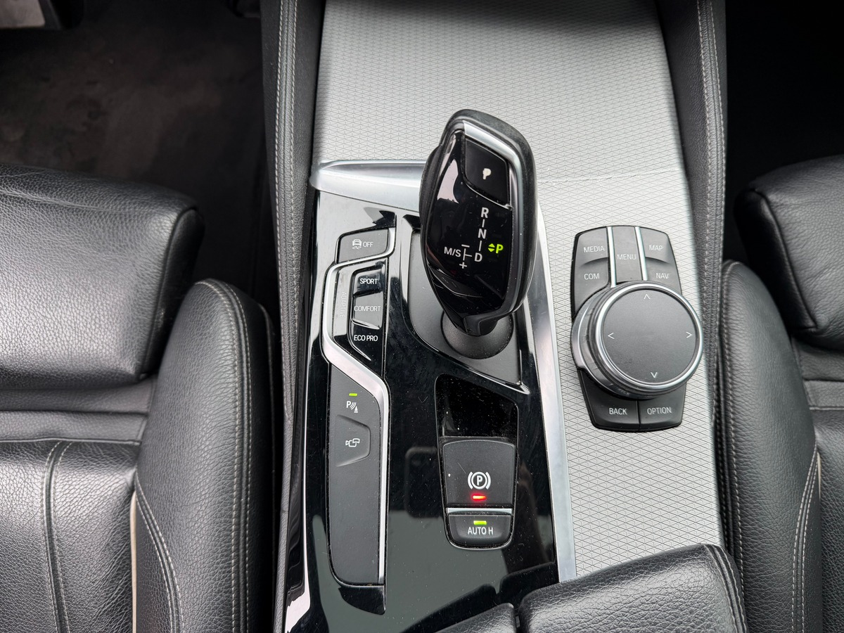 Bmw Série 5 G30 520D xDrive 190 ch BVA 8 M Sport Harman Kardon / Toit ouvrant / Caméra 360°