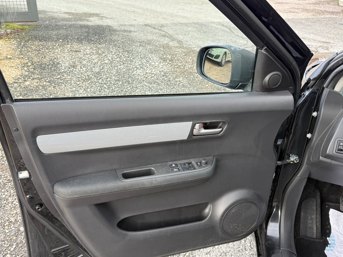 Suzuki Swift 1.3i 92CH EMBRAYAGE NEUF PARFAITE ÉTAT