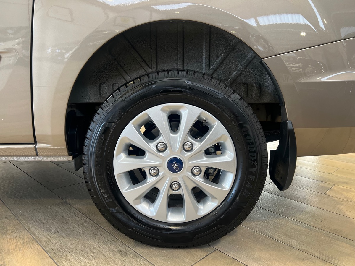 Ford Custom 6 places L1H1 Fourgon 2.0 EcoBlue 170 BVA6 + benne bois AR