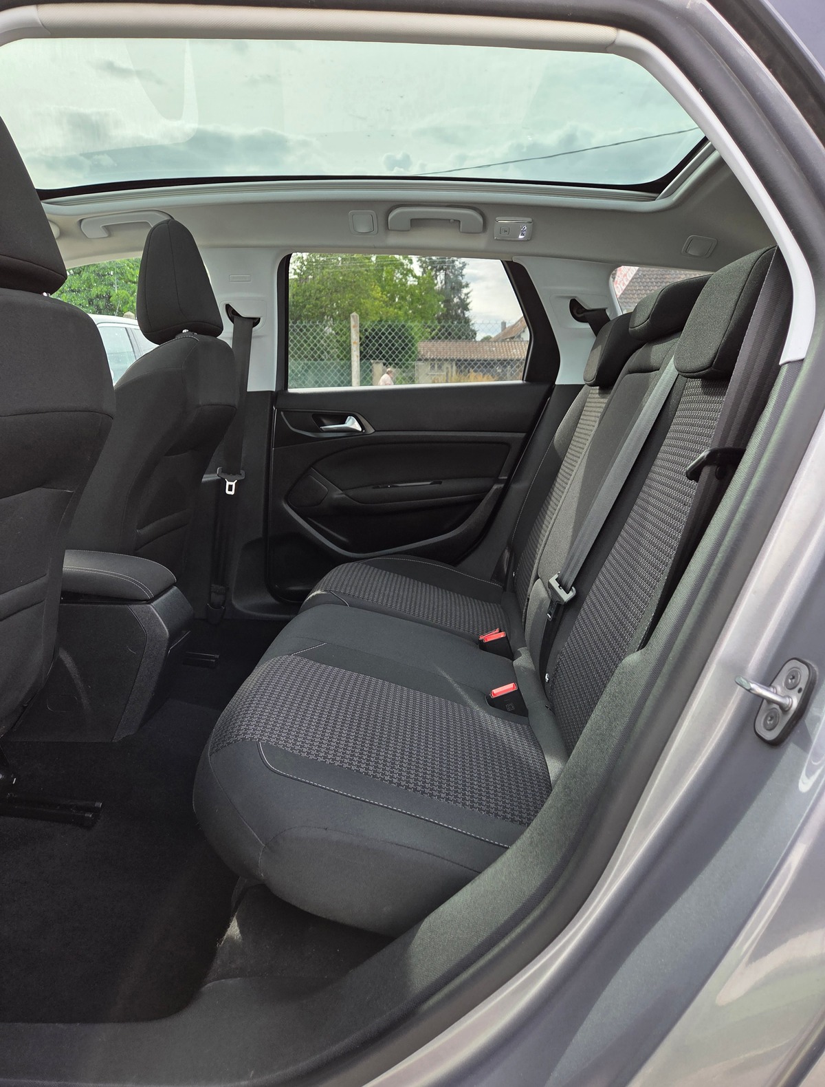 Peugeot 308 SW 1.5 BHDI 130 CV EAT8  ACTIVE BUSINESS /1* MAIN /TVA RECUPERABLE 8332.50 HT