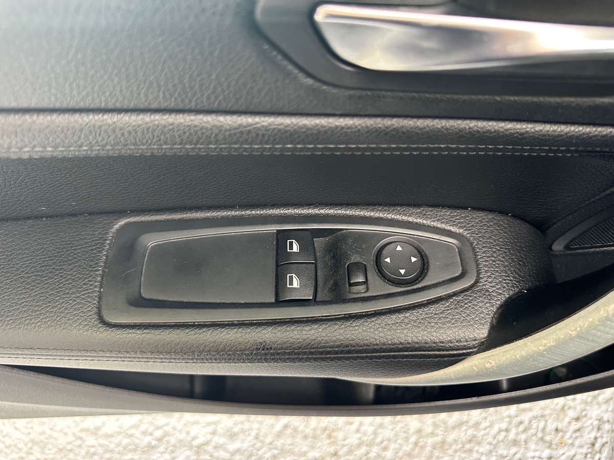 Bmw Série 1 (F21) 118D 143cv LOUNGE Garantie 12 mois