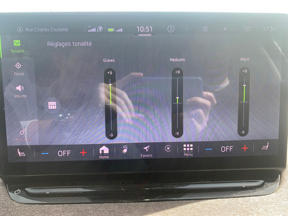 Skoda Enyaq 180 chevaux | iV60 | Apple car Play | Régulateur vitesse adaptatif | Siéges chauffants