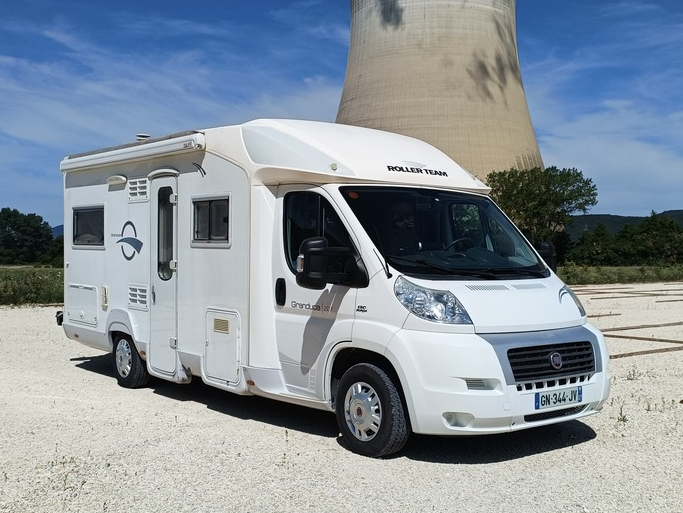 ROLLER TEAM GRANDUCA 255P FIAT DUCATO 2.3 JTD 130 CV + MOTO 125CC BENELLI