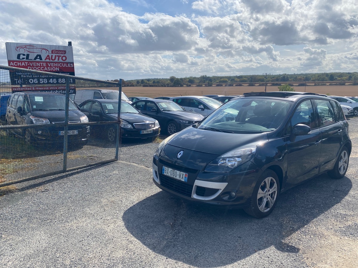 RENAULT Scenic III 1.5 dci 110cv toit ouvrant privilège 218000km