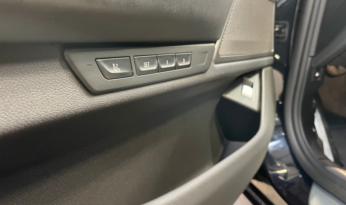 Bmw Série 7 (G11) 740E HYBRID 326CV - MSPORT - EDITION CARBON CORE  - GARANTIE 1 AN