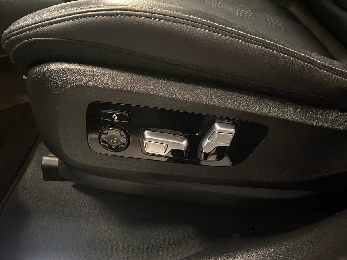 Bmw X5 G05 xDrive30d 265 ch BVA8 M Sport / TOIT OUVRANT / CAMERA 360 / APPLE CARPLAY