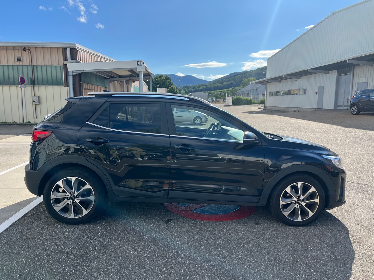 Kia Stonic Premium T-GDI 120cv DCT7, SUIVI COMPLET KIA, SIEGES CHAUFFANTS, CARPLAY