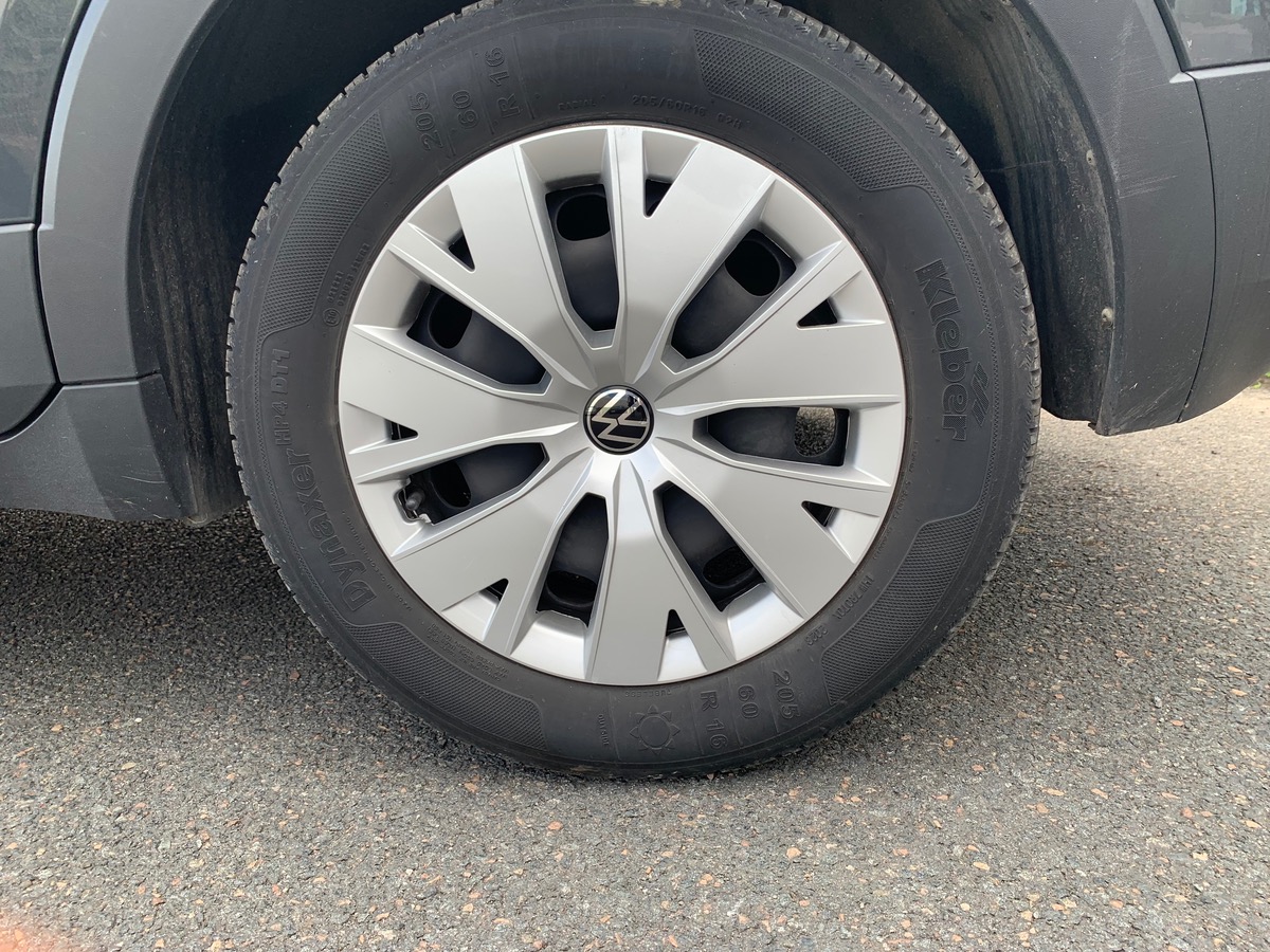 Volkswagen T-Cross 95 ch | Base | Attelage | Pack Stationnement arriére avant | Climatisation