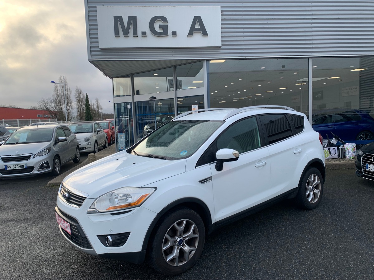 Ford Kuga 140 | TREND | Radar de stationnement avant arriére | Attelage | Climaisation | Jantes 17''