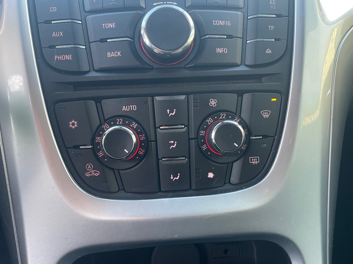 Opel Astra 1.6 turbo 180 sport