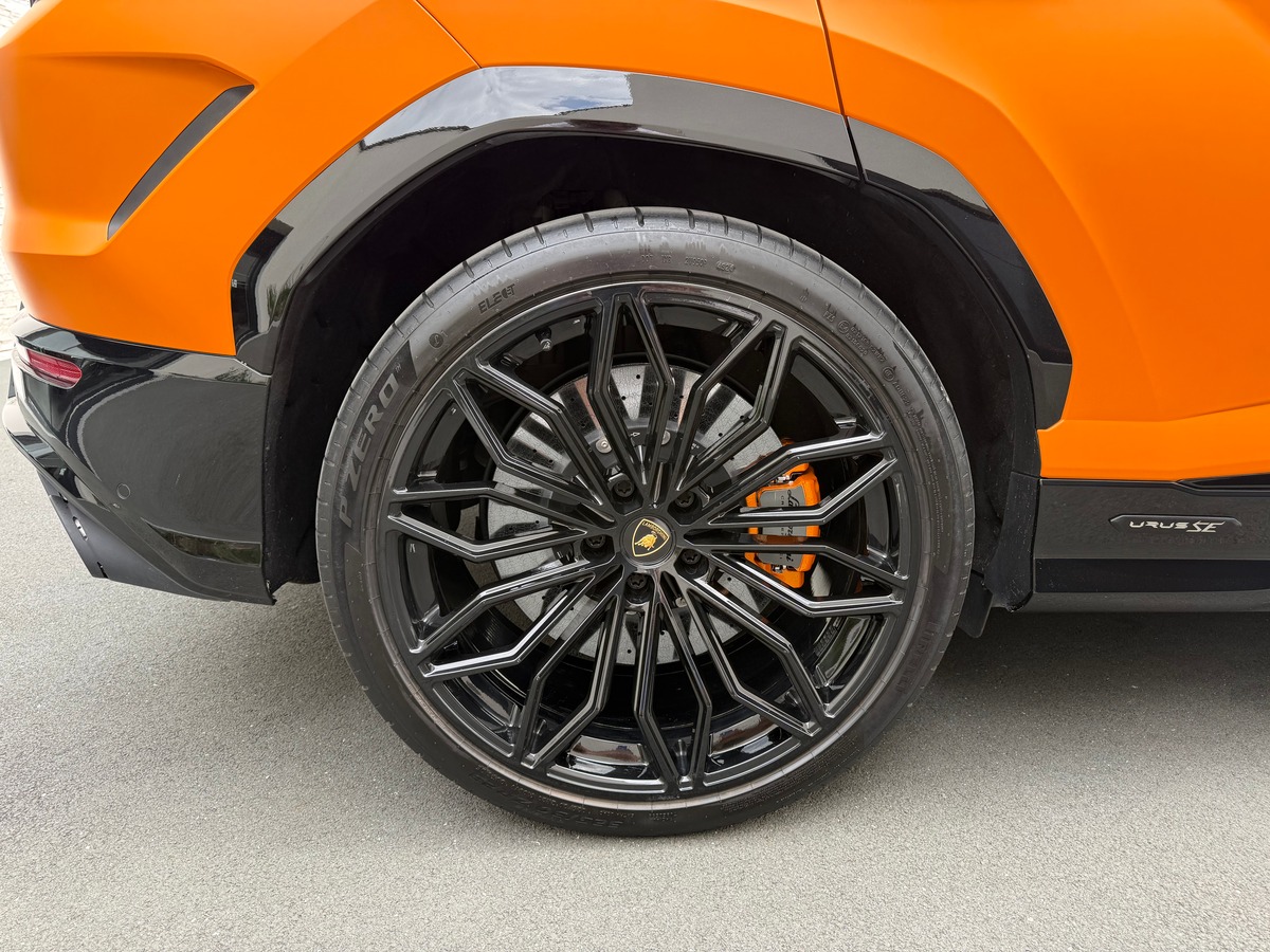 Lamborghini Urus 4.0 V8 800 CH SE / 1ERE MAIN / 14417 KMS